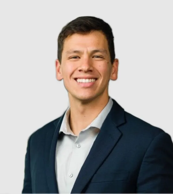 Riley Tran, Account Executive